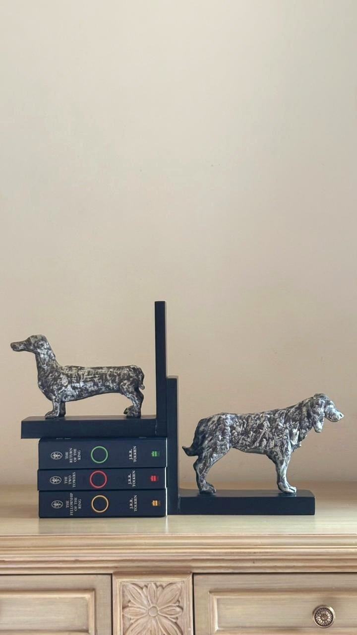 The Canine Chronicle Bookends