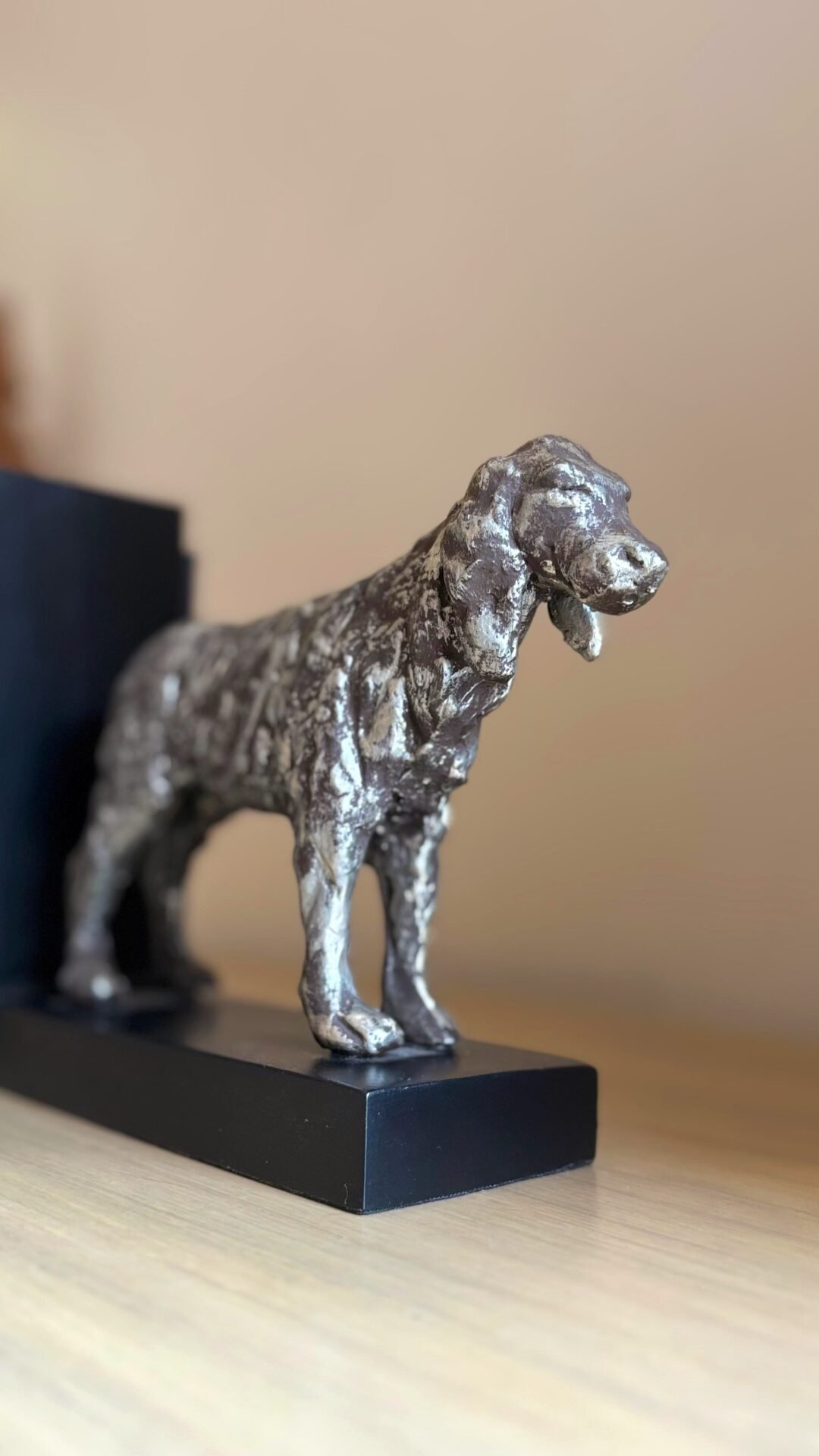 The Canine Chronicle Bookends