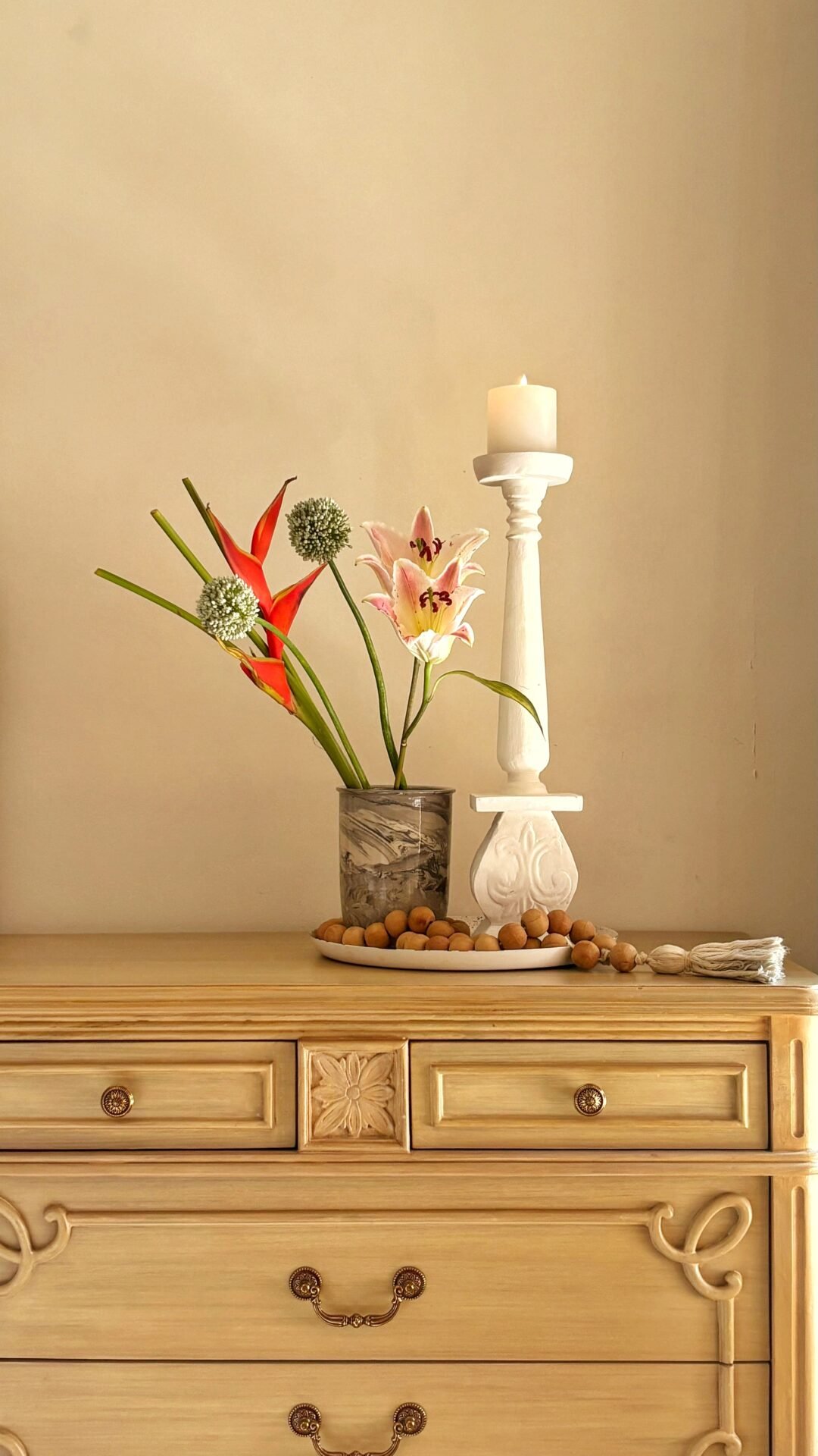 Pristine Candle Stand