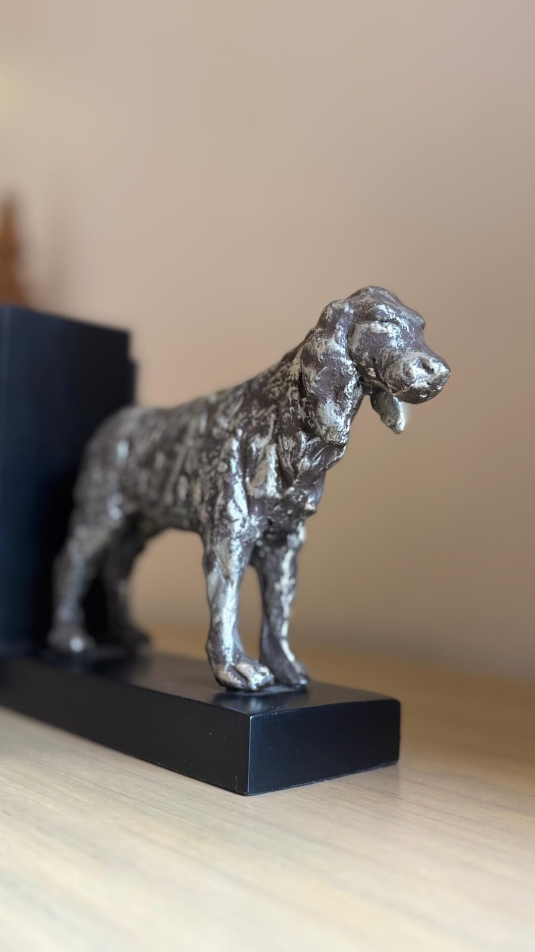 The Canine Chronicle Bookends